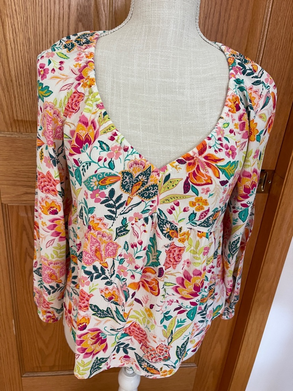 Old Navy Floral V-Neck Blouse in White, Pink, Green, Yellow, Teal
